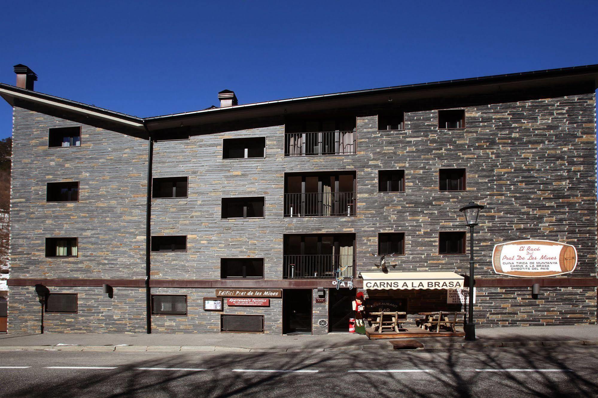 Apartamentos Turisticos Prat De Les Mines Llorts Exterior foto